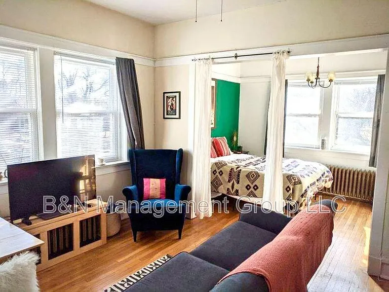 1061 W Dakin St #2 — Photo 1