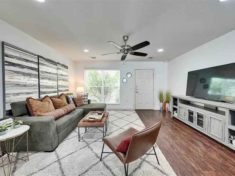 1101 Grove Blvd #608 — Photo 3