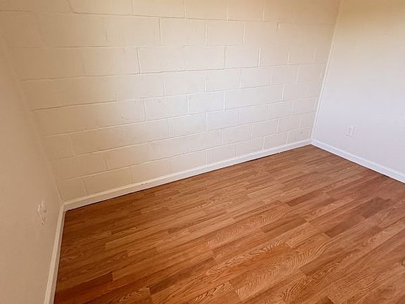 4th image of 721 Western Ave APT 15
