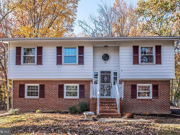 2nd image of 716 Sherwood Ln