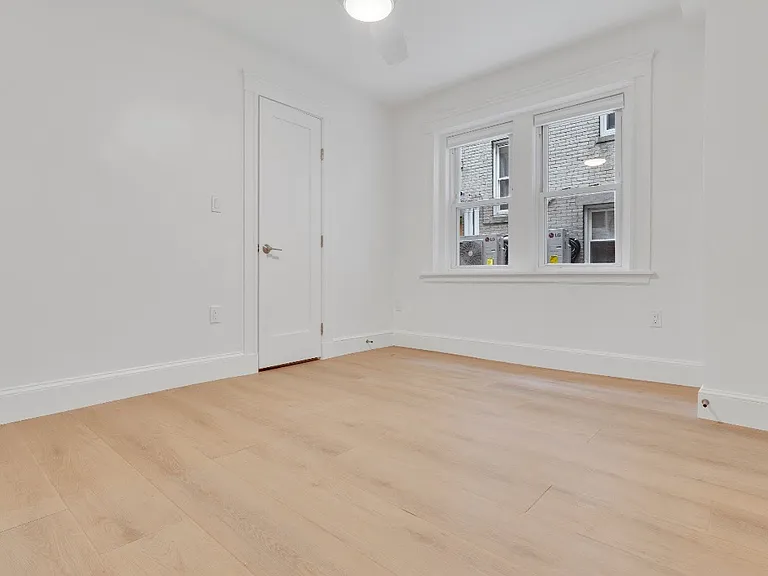 316 Summit Ave #102 — Photo 9