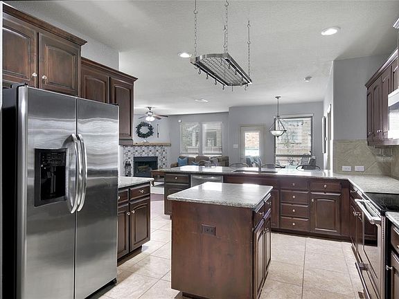 5th image of 10801 Abbeyglen Ct