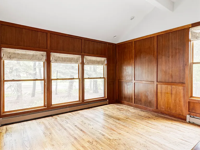910 Kalmia Ave — Photo 16