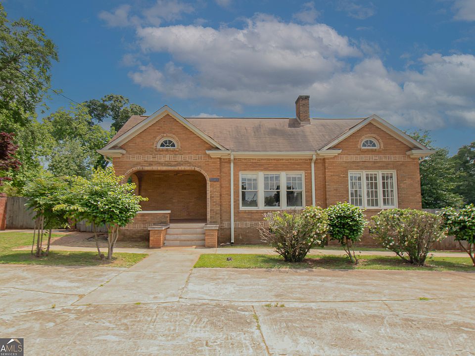 1st image of 1358 W Poplar St
