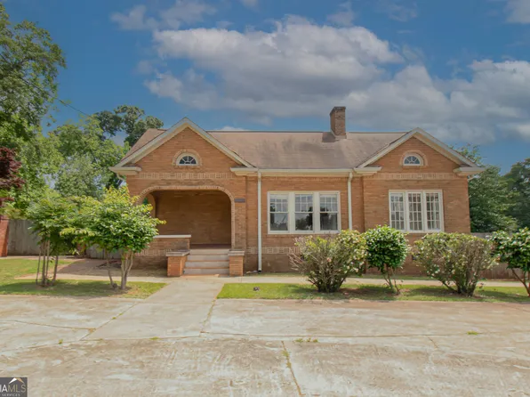 1358 W Poplar St, Griffin, GA 30224