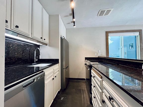 5th image of 2224 Bonne Vie Condo Dr