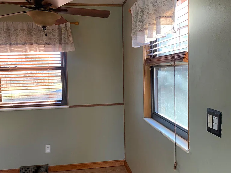 4675 Booth Rd #B — Photo 8