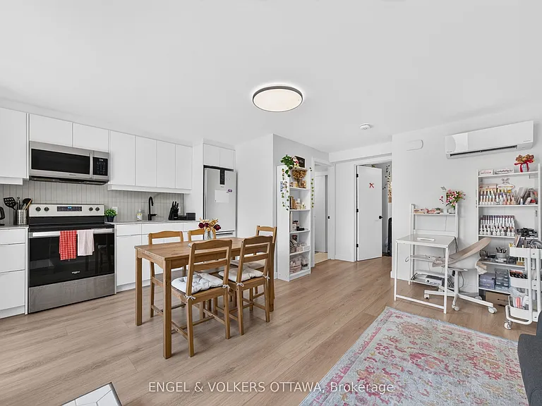 117 Carruthers Ave #D — Photo 3