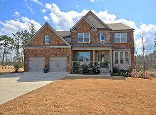 210 Savannah Dr, Senoia, GA 30276
