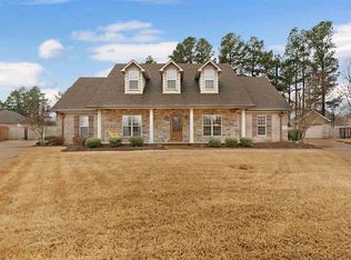 42 Sharpestone Cv, Jackson, TN 38305