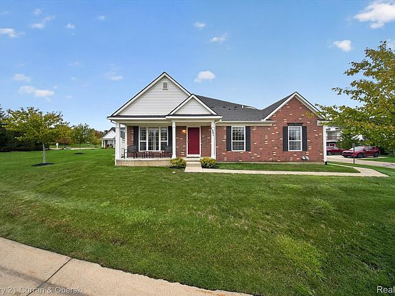 3rd image of 1301 Riversedge Dr