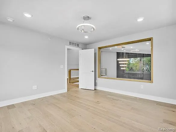 953 Smart Town Dr — Photo 15