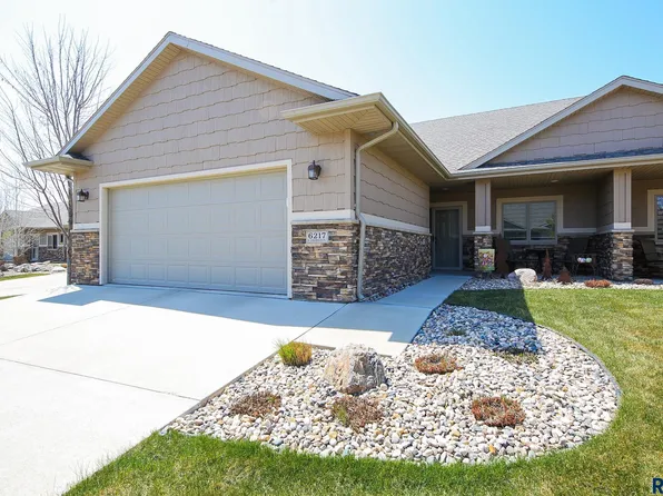 6217 S Cimarron Pl, Sioux Falls, SD 57108