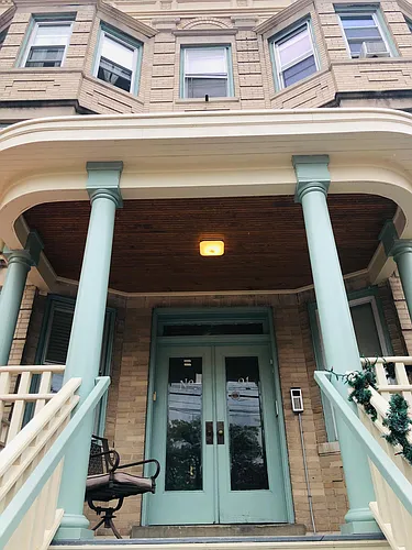 91 Pine St Photo 1