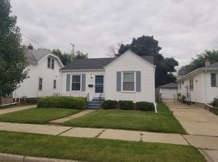 2212 Summit Ave, Racine, WI 53404