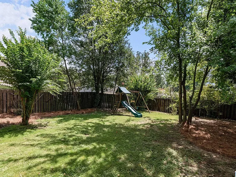 205 Brookhollow Dr — Photo 25