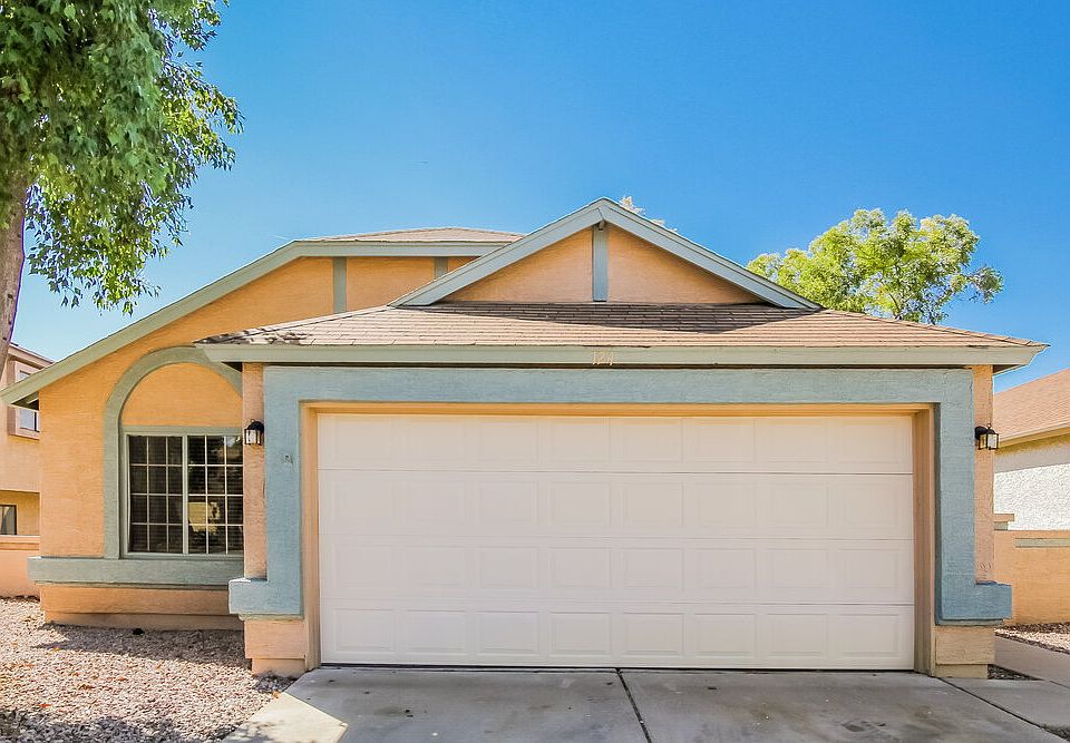 1st image of 921 S Val Vista Dr Unit 124