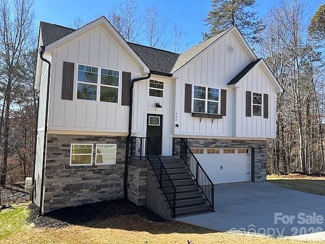 1st image of 420 Scarlett Oak Ct