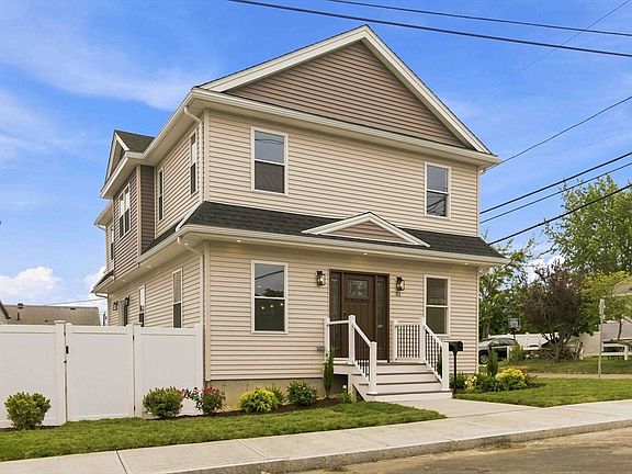 2nd image of 81 Derby Rd