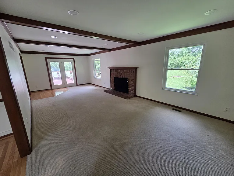 4614 Woodland Dr — Photo 7