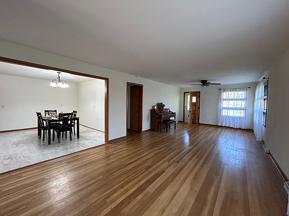 5th image of 3614 S Illinois Ave