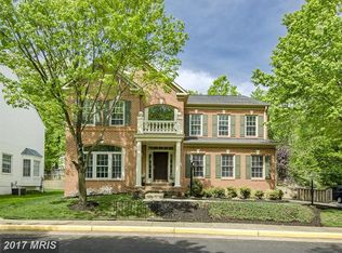 2136 Tysons Executive Ct, Dunn Loring, VA 22027