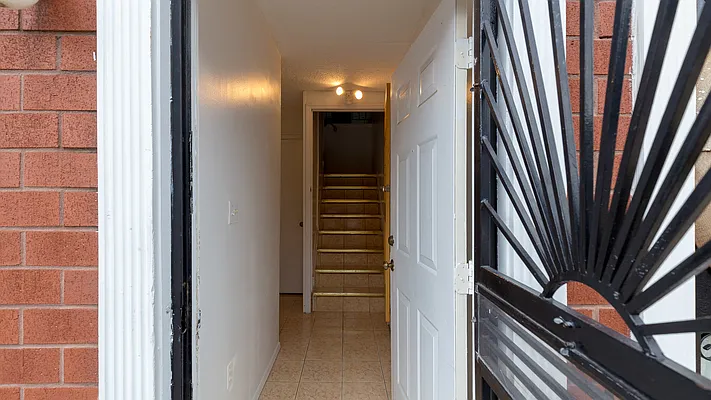 Rented by Compass | media 6