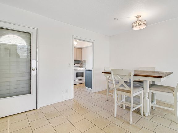 4th image of 2673 Barkley Drive E #C