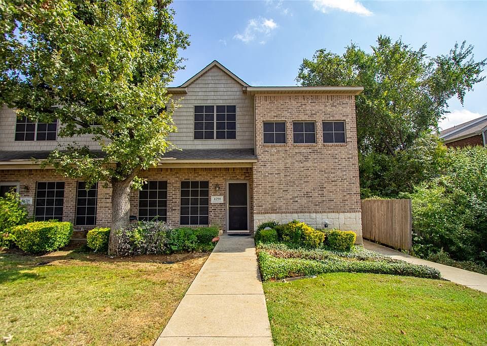 1st image of 4290 Towne Lake Ct