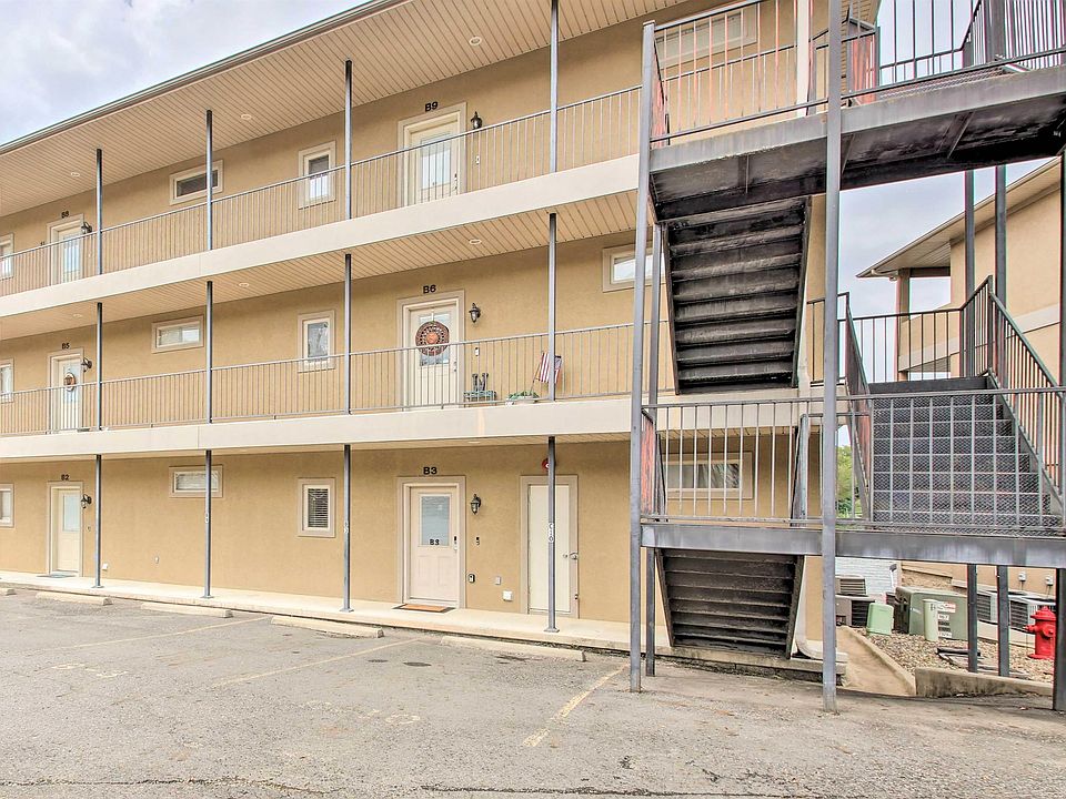 1st image of 117 Lookout Pt APT B3