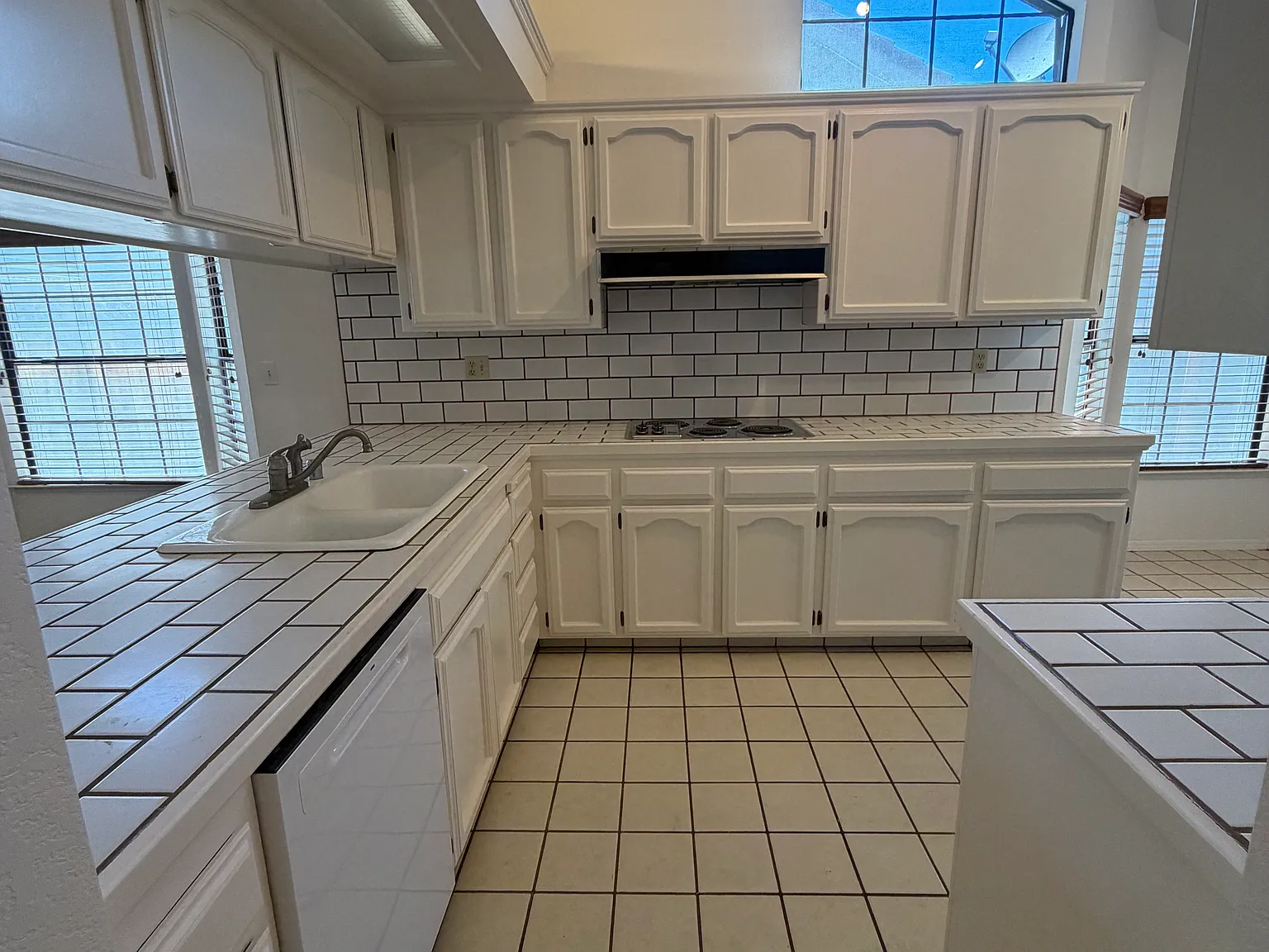 2 bed, 1470 sqft, $2,100 — Photo 4