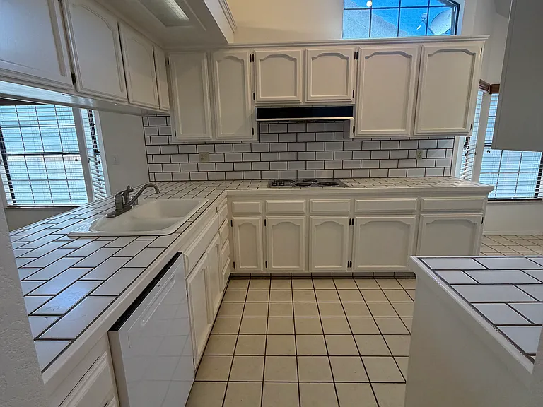 1229 W Bullard Ave #103 — Photo 4
