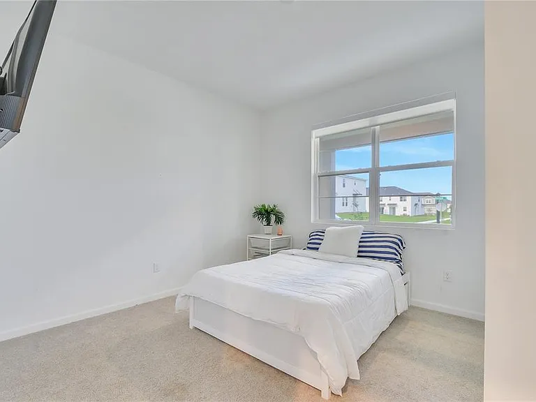 1098 Boardwalk Pl — Photo 10
