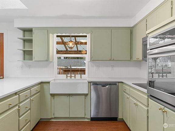 3rd image of 6804 Goldcreek Drive SW