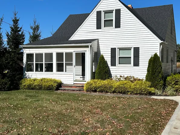 26650 Detroit Rd, Westlake, OH 44145