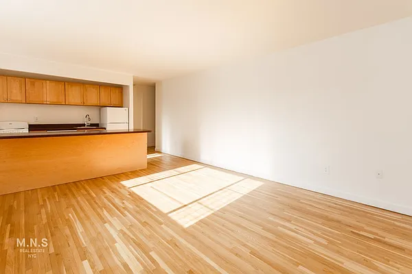 Rented by MNS | media 15