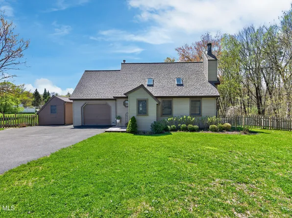 205 Schoolhouse Road, Albany, NY 12203