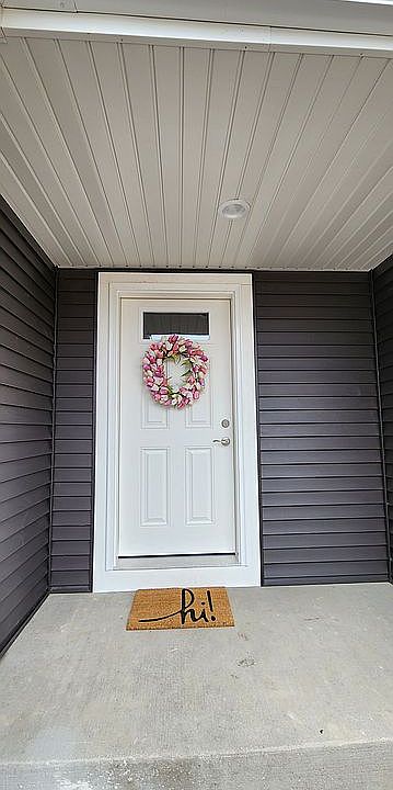 1st image of 12818 Links Ln NE