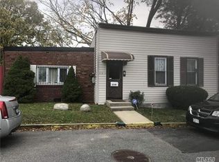 6760 73rd Pl, Middle Village, NY 11379
