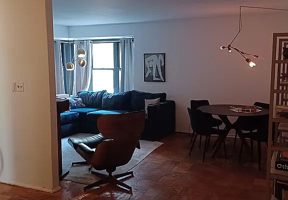 4th image of 210 E Broadway APT 306