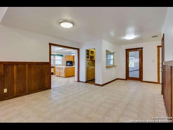 4th image of 2342 Colleen Dr