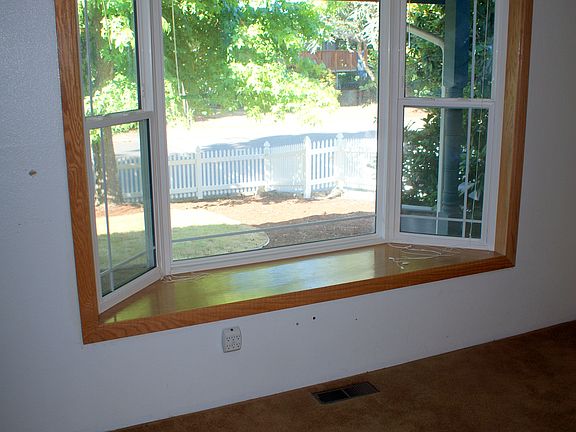 3rd image of 12818 NE 144th Way