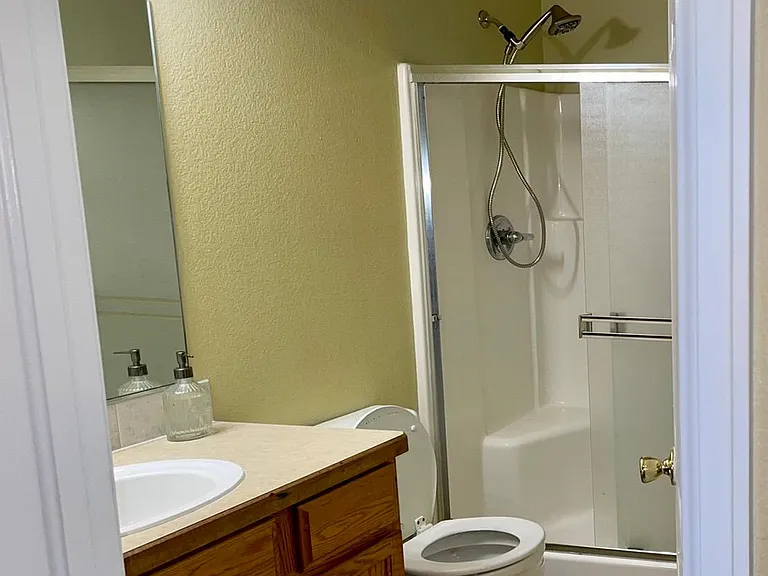 138 Beacon Way #1E — Photo 21