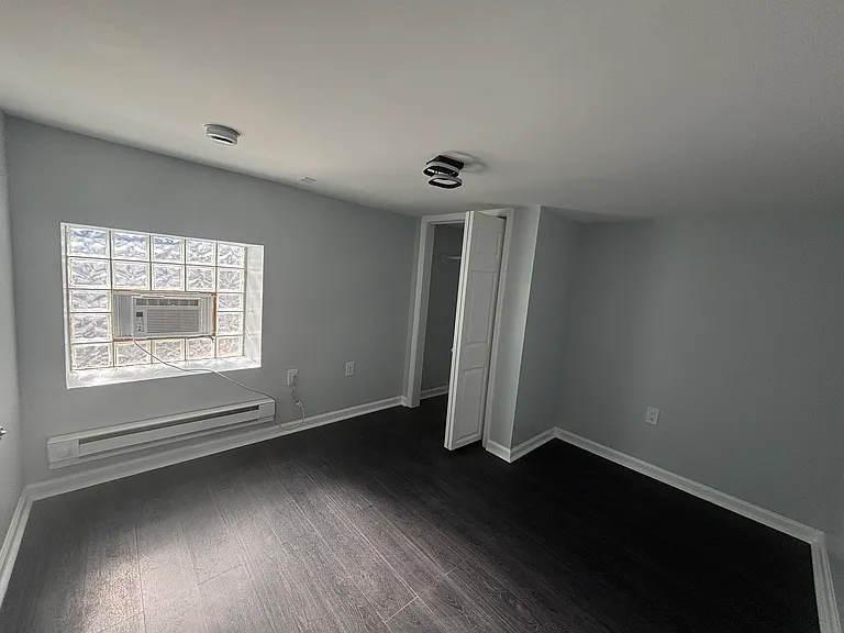 2431 Arunah Ave #B — Photo 17