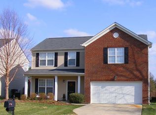 2107 Kenwood Terrace Dr, Matthews, NC 28105