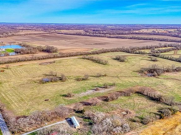 2nd image of 12 Eagle Rdg