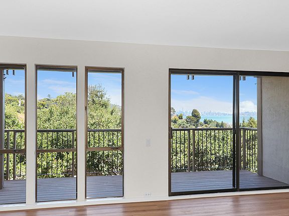 2nd image of 40 Harbor Oak Dr #11