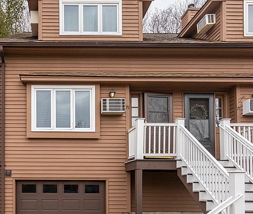 2nd image of 79 Casablanca Ct #79