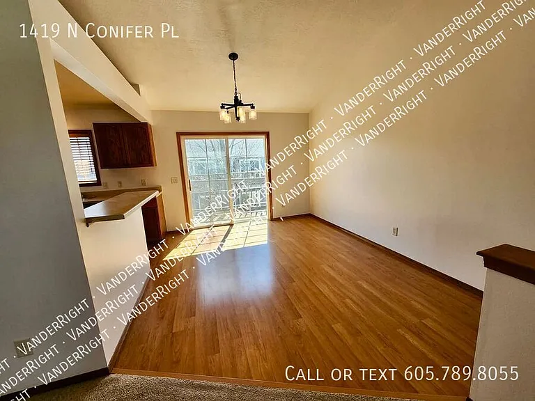 1419 N Conifer Pl — Photo 7