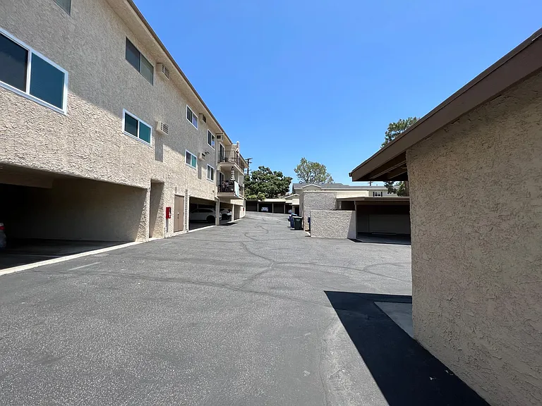 3010 Montrose Ave #29 — Photo 39